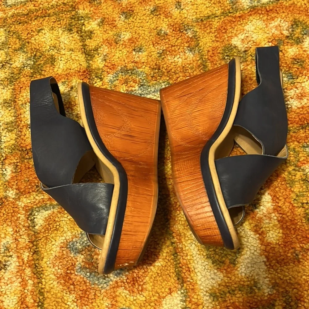 Lucky brand navy wood heel wedges size 6.5